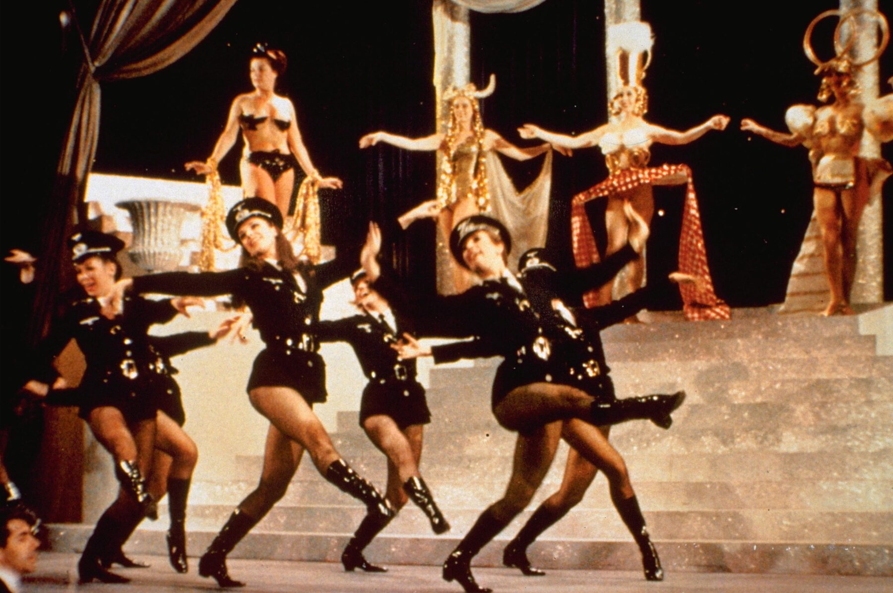 Eine Szene aus dem Film "The Producers – Frühling für Hitler" – 4