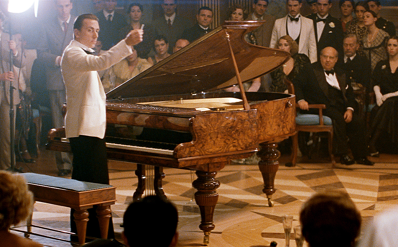 Eine Szene aus dem Film "Die Legende vom Ozeanpianisten" – 2