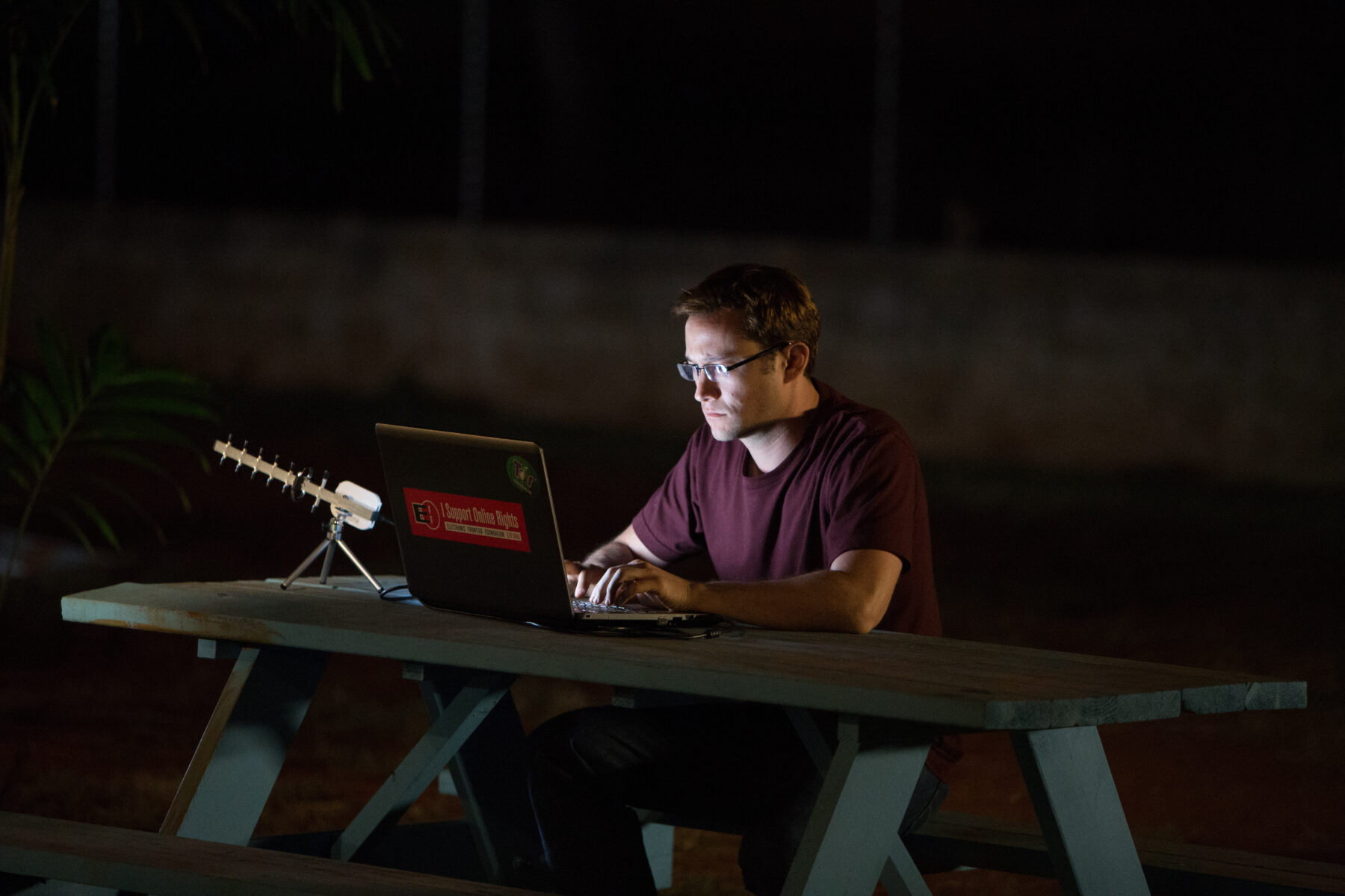 Eine Szene aus dem Film "Snowden" – 3