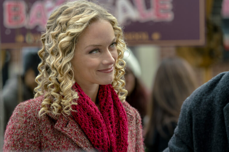 Eine Szene aus dem Film: "Marry Me At Christmas"