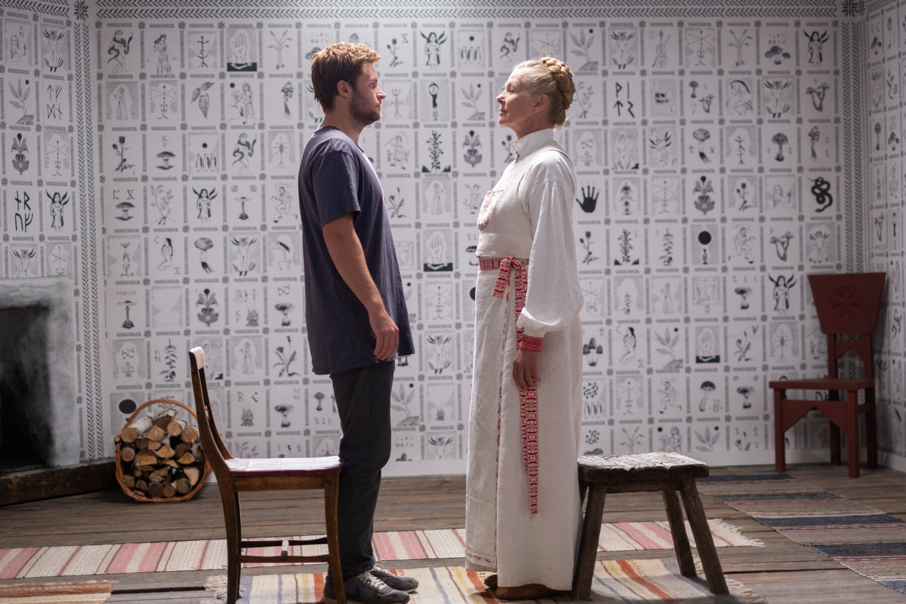Eine Szene aus dem Film "Midsommar" – 2