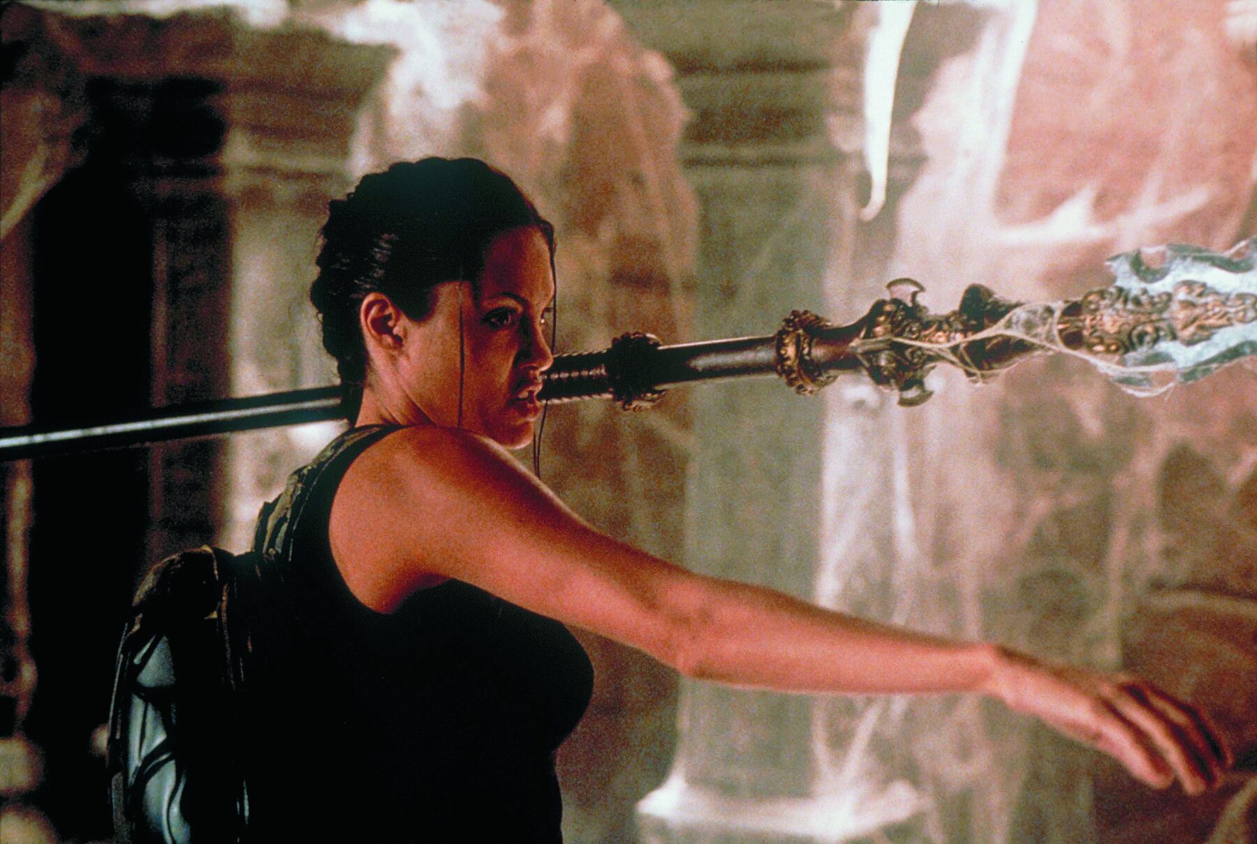 Eine Szene aus dem Film "Lara Croft: Tomb Raider" – 2