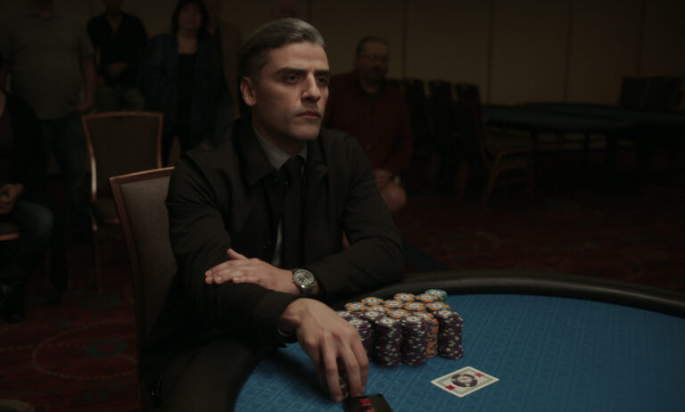 Eine Szene aus dem Film "The Card Counter"